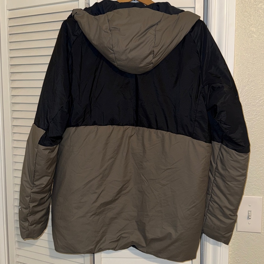 Lululemon Men's Primaloft Initiation Pullover Jacket - M - Picture 7 of 8